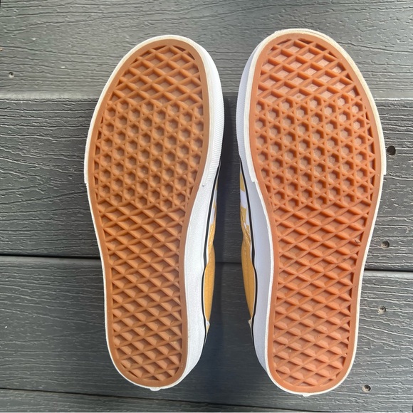 VANS YELLOW CHECKERBOARD SLIP ON SNEAKERS SIZE WOMAN 7 MEN 5.5 - Picture 8 of 10